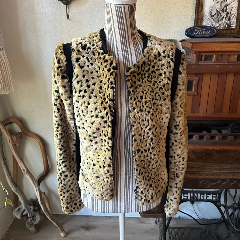 Faux Leopard Fur Cropped Jacket